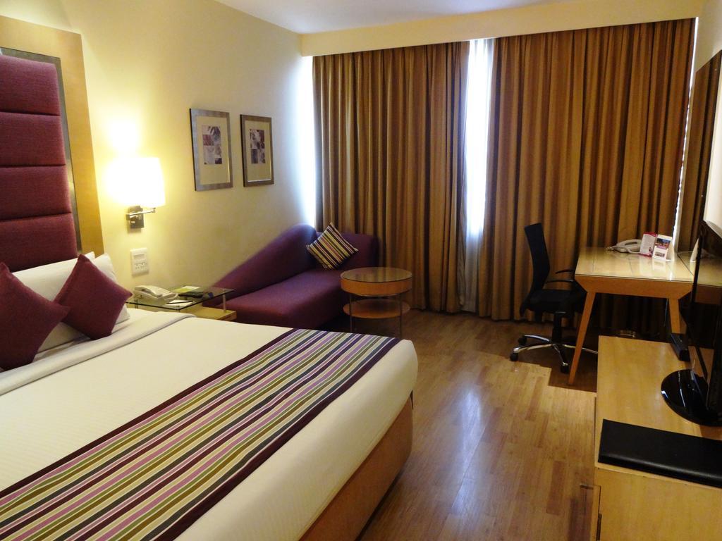 Royal Orchid Central Bangalore, Mg Road Стая снимка