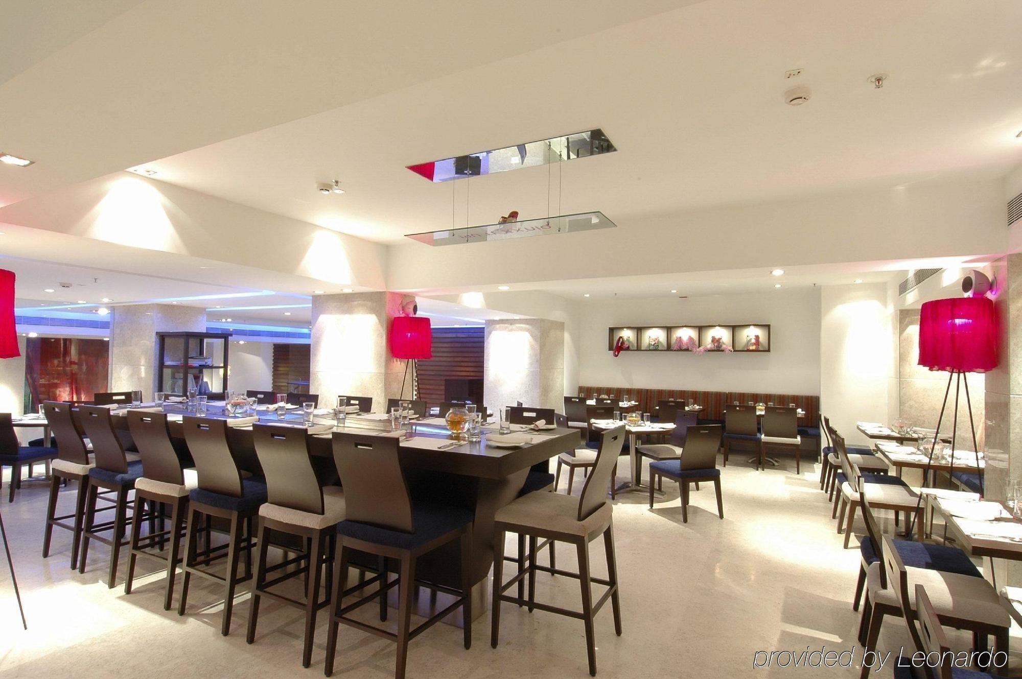Royal Orchid Central Bangalore, Mg Road Ресторант снимка