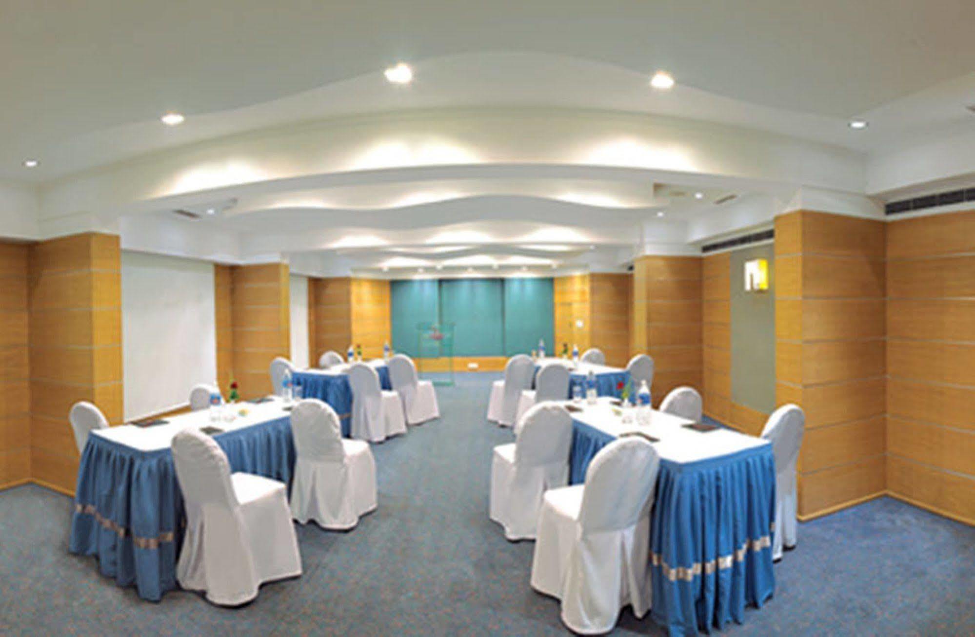 Royal Orchid Central Bangalore, Mg Road Екстериор снимка